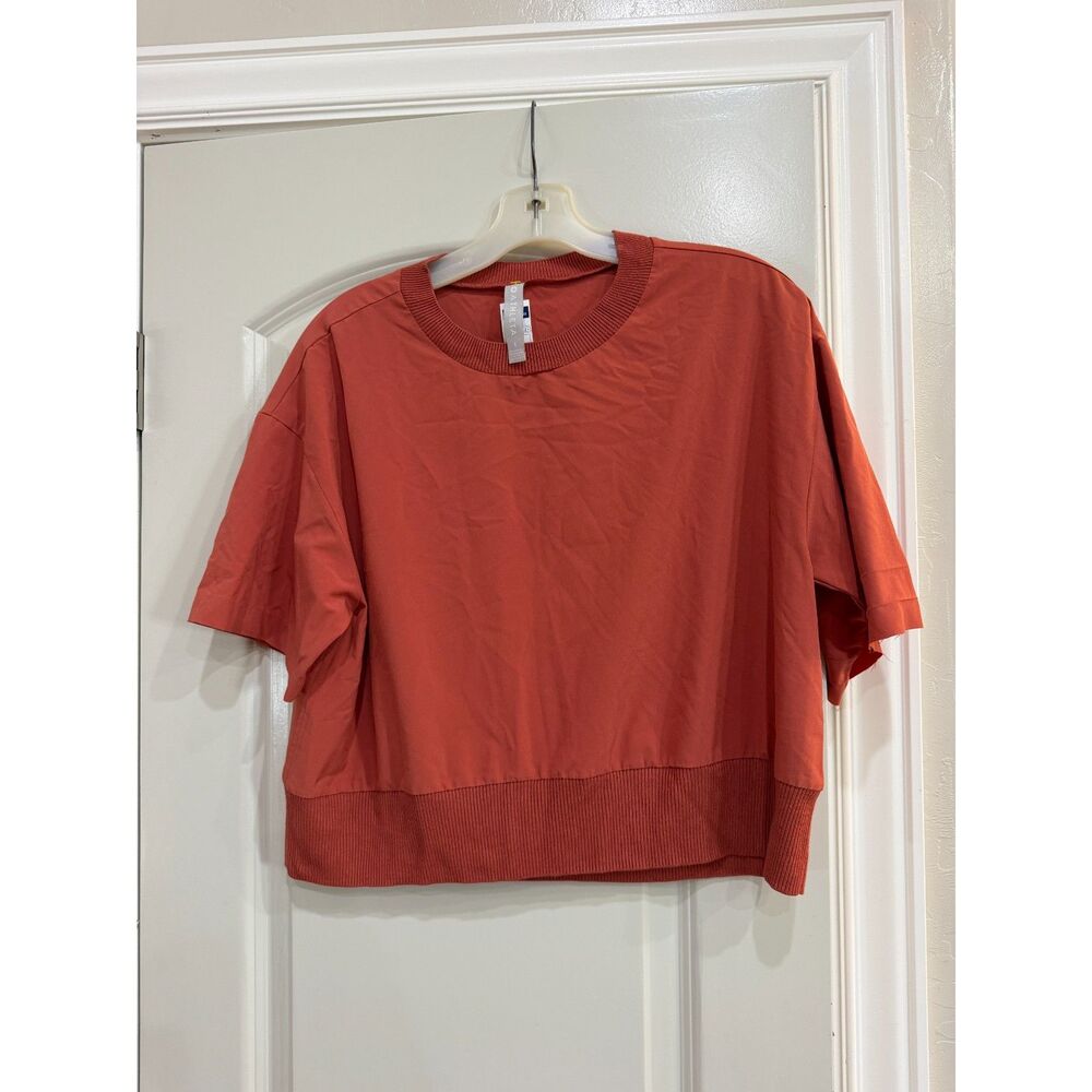 Athleta WOmen's Ribbed Hem Short Sleeve Top
